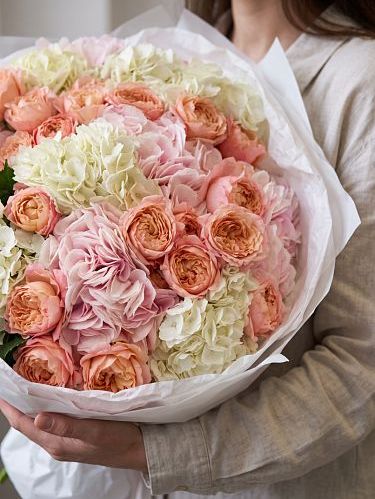 Bouquet Coral Hydrangea Kiss