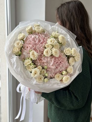 Tiny Blush Posy